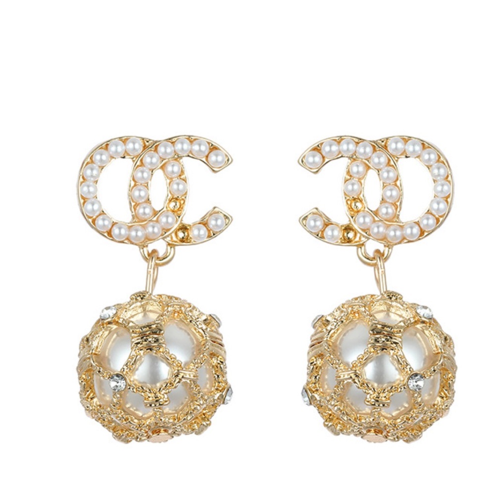 Women’s Elegant Gold and Pearl Drop Earrings Double C Faux Pearl Earrings Gift - Picture 8 of 8